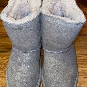 Bearpaw toddler girl size 9